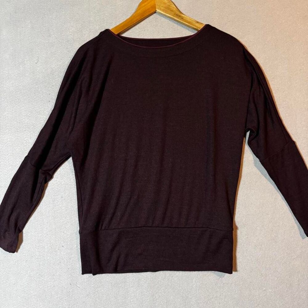 White-house-black-market Women's Burgundy sweater small s